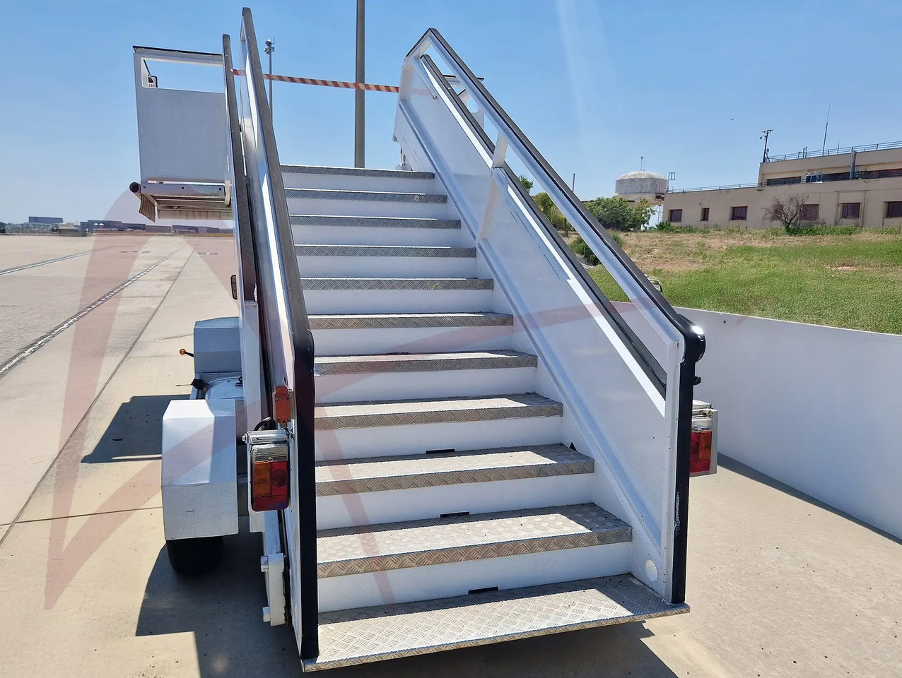 EINSA EDA-18425 - Shkallë për pasagjerët: foto 2 EINSA EDA-18425 - Shkallë për pasagjerët: foto 2