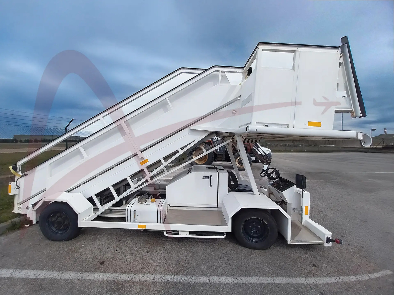 EINSA EDA-18425 - Shkallë për pasagjerët: foto 1 EINSA EDA-18425 - Shkallë për pasagjerët: foto 1