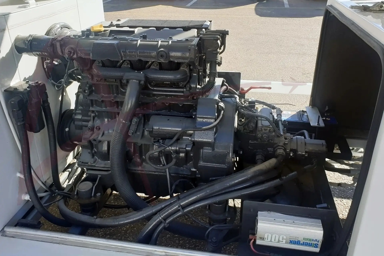 EINSA EDU-WIDE - Shkallë për pasagjerët: foto 4 EINSA EDU-WIDE - Shkallë për pasagjerët: foto 4