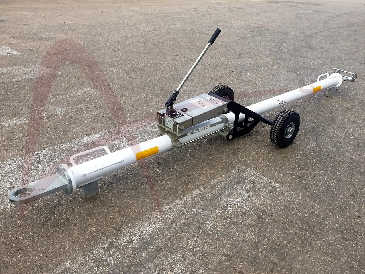 JMS J-TOW DASH8-4 - Pajisje mbështetëse e avionit në tokë: foto 2 JMS J-TOW DASH8-4 - Pajisje mbështetëse e avionit në tokë: foto 2