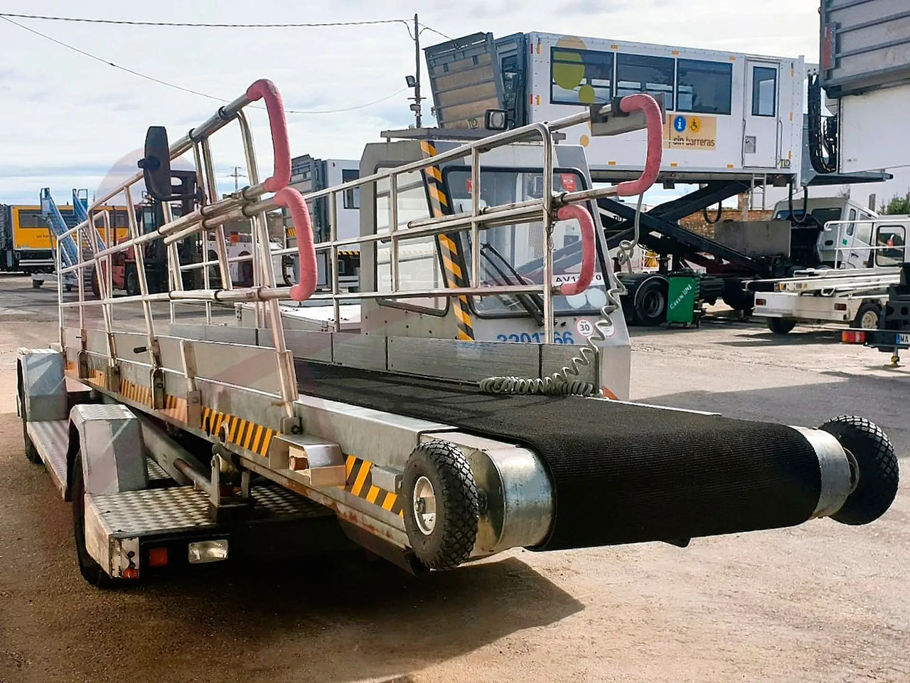 ROFAN FP-9 - Shirit transportues avionësh: foto 3 ROFAN FP-9 - Shirit transportues avionësh: foto 3