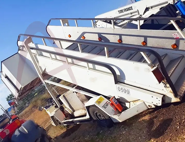 TEMG TG2244 - Shkallë për pasagjerët: foto 3 TEMG TG2244 - Shkallë për pasagjerët: foto 3