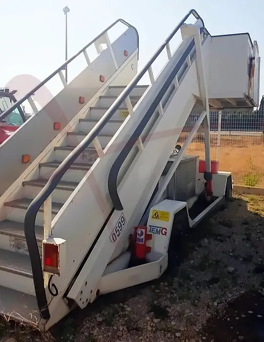 TEMG TG2244 - Shkallë për pasagjerët: foto 1 TEMG TG2244 - Shkallë për pasagjerët: foto 1