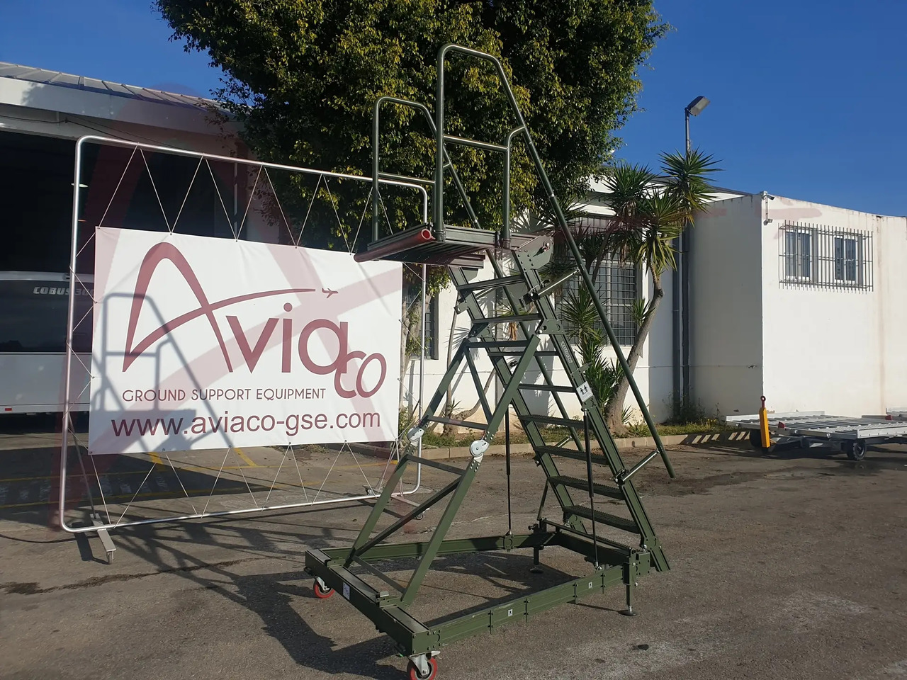 TEST-FUCHS CLT-1 - Shkallë për pasagjerët: foto 2 TEST-FUCHS CLT-1 - Shkallë për pasagjerët: foto 2