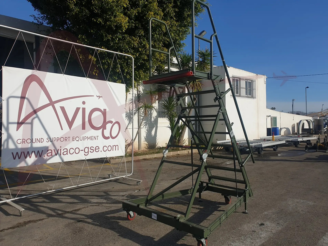 TEST-FUCHS CLT-1 - Shkallë për pasagjerët: foto 1 TEST-FUCHS CLT-1 - Shkallë për pasagjerët: foto 1