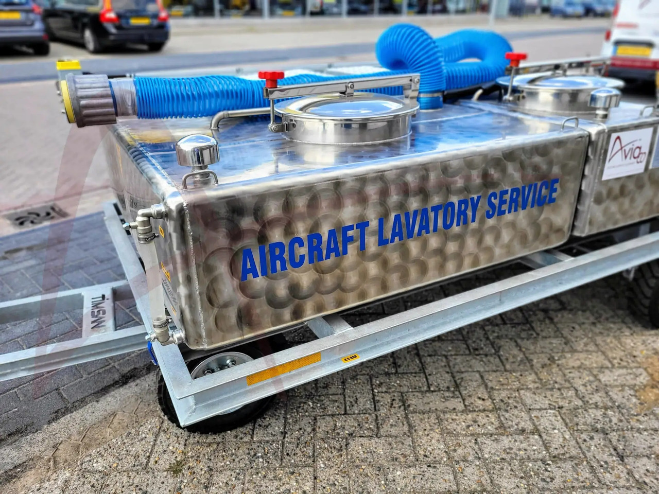 TIMSAN LSC300/700E - Pajisje shërbimi të tualetit: foto 4 TIMSAN LSC300/700E - Pajisje shërbimi të tualetit: foto 4