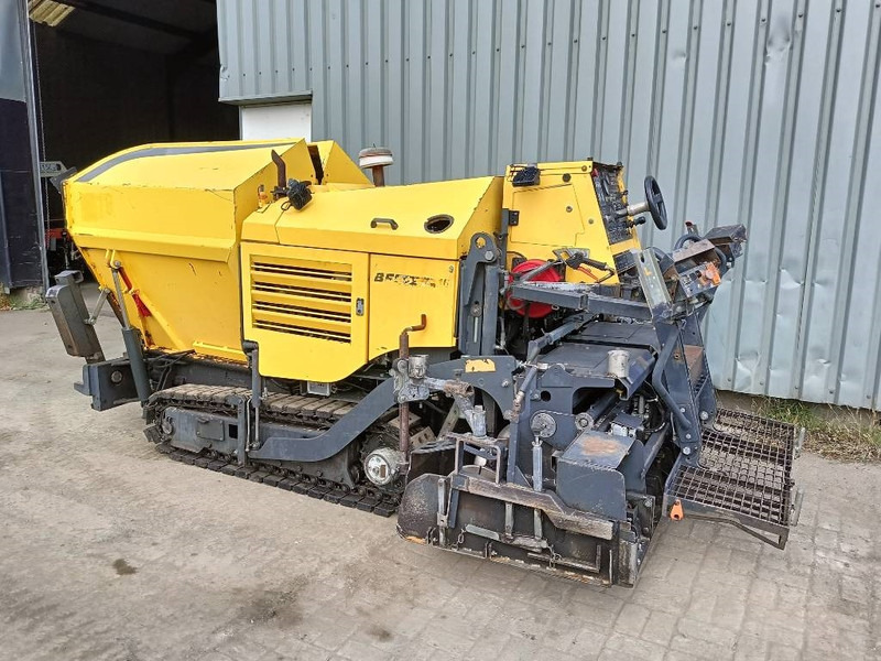 Bomag BF 223 C asfalteermachine asphalt paver dynamo - Shtrues asfalti: foto 5 Bomag BF 223 C asfalteermachine asphalt paver dynamo - Shtrues asfalti: foto 5
