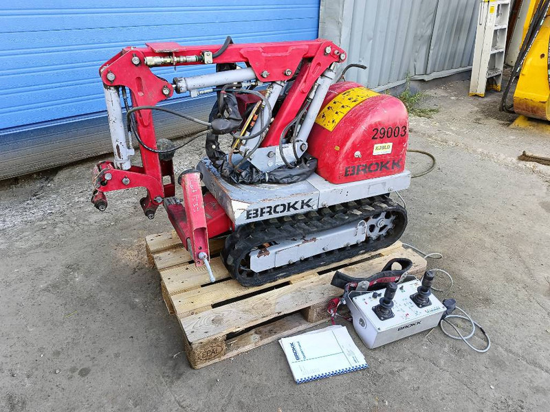 Brokk mini cut 40 demolition robot remote controlled - Ekskavator me zinxhirë: foto 1 Brokk mini cut 40 demolition robot remote controlled - Ekskavator me zinxhirë: foto 1