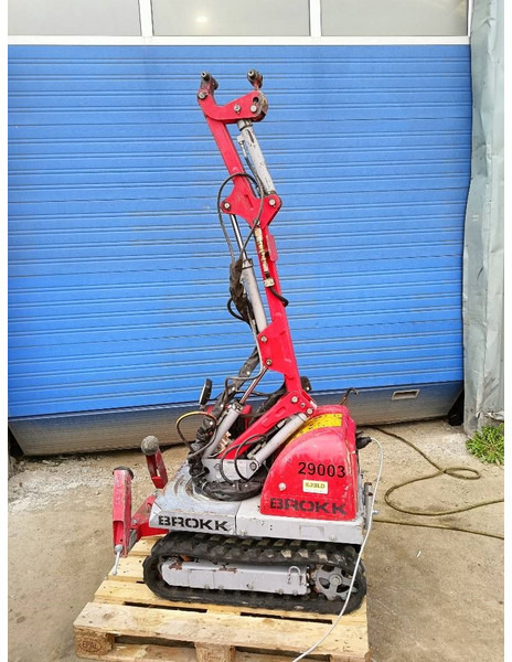 Brokk mini cut 40 demolition robot remote controlled - Ekskavator me zinxhirë: foto 3 Brokk mini cut 40 demolition robot remote controlled - Ekskavator me zinxhirë: foto 3