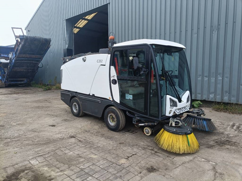 Bucher C 202 compact street sweeper johnson - Makinë fshirëse për rrugët: foto 1 Bucher C 202 compact street sweeper johnson - Makinë fshirëse për rrugët: foto 1