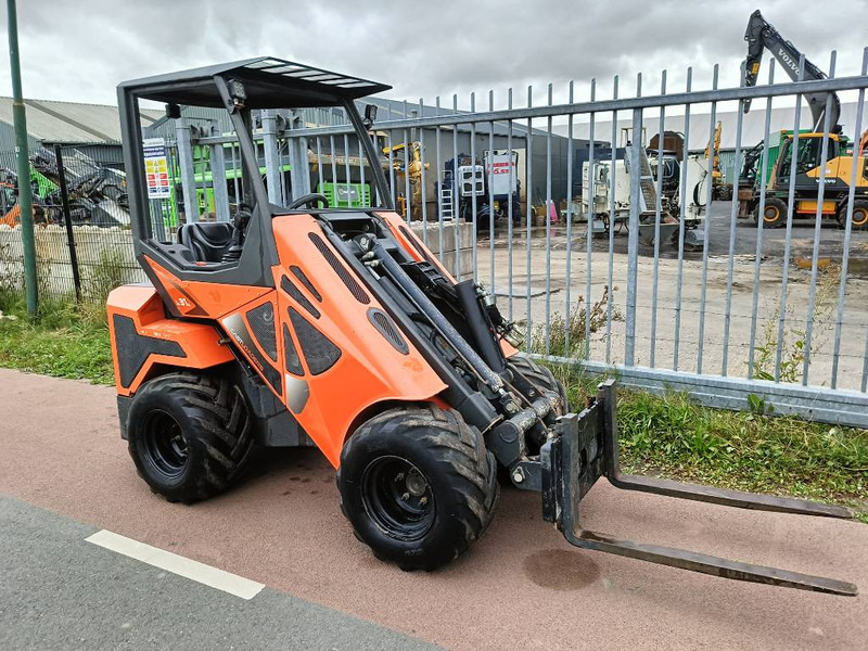 Cast 33 TLS minishovel mini loader giant avant 1400kg - Mini fadrom me zinxhir: foto 1 Cast 33 TLS minishovel mini loader giant avant 1400kg - Mini fadrom me zinxhir: foto 1
