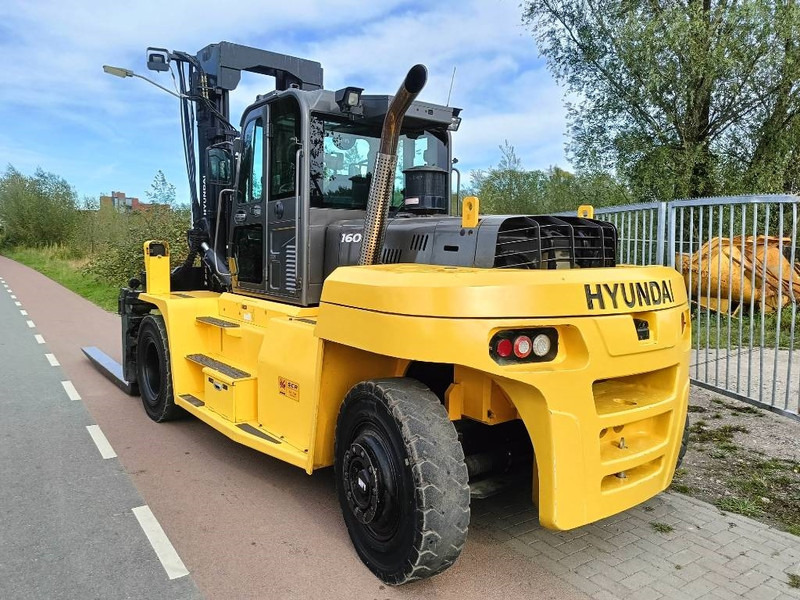 Hyundai 160 D-9 heftruck forklift stapler 16 ton CE - Pirun më naftë: foto 4 Hyundai 160 D-9 heftruck forklift stapler 16 ton CE - Pirun më naftë: foto 4