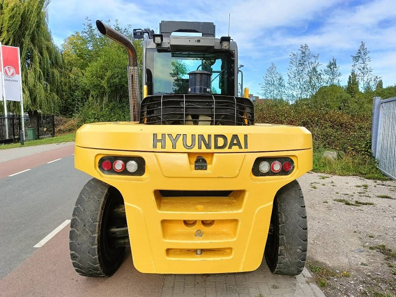 Hyundai 160 D-9 heftruck forklift stapler 16 ton CE - Pirun më naftë: foto 3 Hyundai 160 D-9 heftruck forklift stapler 16 ton CE - Pirun më naftë: foto 3