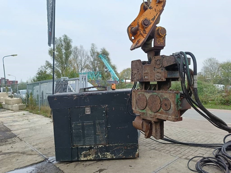 ICE 418s 70 pile driver powerpack hydraulische hei - Ngulës pilotash: foto 2 ICE 418s 70 pile driver powerpack hydraulische hei - Ngulës pilotash: foto 2