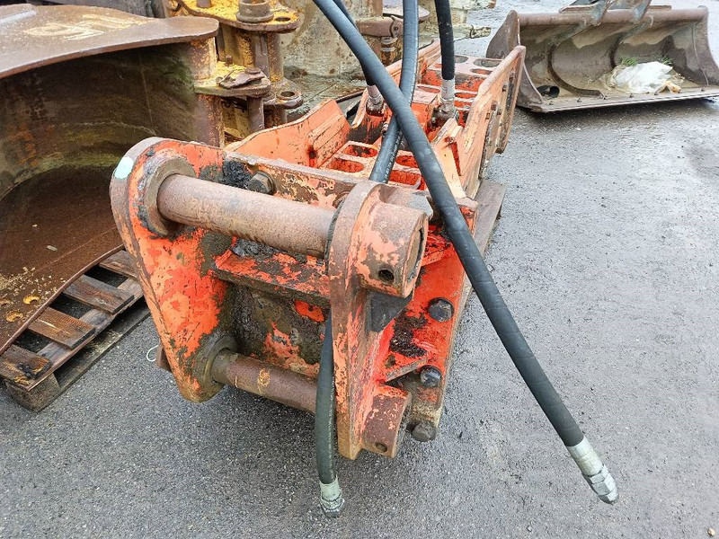 NPK E 210 GH9 hamer hammer hydraulic 18-25 ton 2000 - Çekiç hidraulik për Makineri ndërtimi: foto 3 NPK E 210 GH9 hamer hammer hydraulic 18-25 ton 2000 - Çekiç hidraulik për Makineri ndërtimi: foto 3