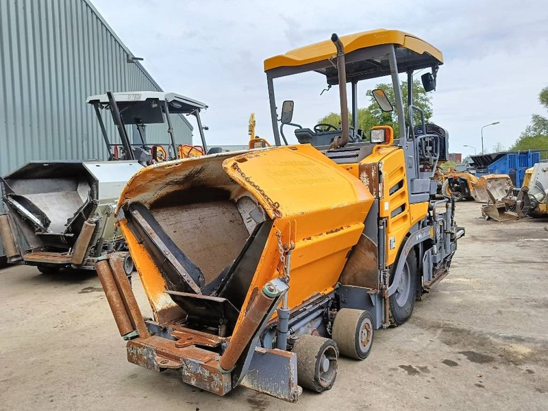 Vögele Super 1303-3i asfalt machine paver 2019 - Shtrues asfalti: foto 4 Vögele Super 1303-3i asfalt machine paver 2019 - Shtrues asfalti: foto 4