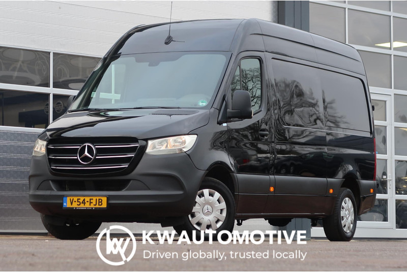 Mercedes-Benz Sprinter 317 CDI L2H2 AUT/ 3.5T/ CAMERA/ MBUX/ CRUISE/ AIRCO - Furgon: foto 1 Mercedes-Benz Sprinter 317 CDI L2H2 AUT/ 3.5T/ CAMERA/ MBUX/ CRUISE/ AIRCO - Furgon: foto 1