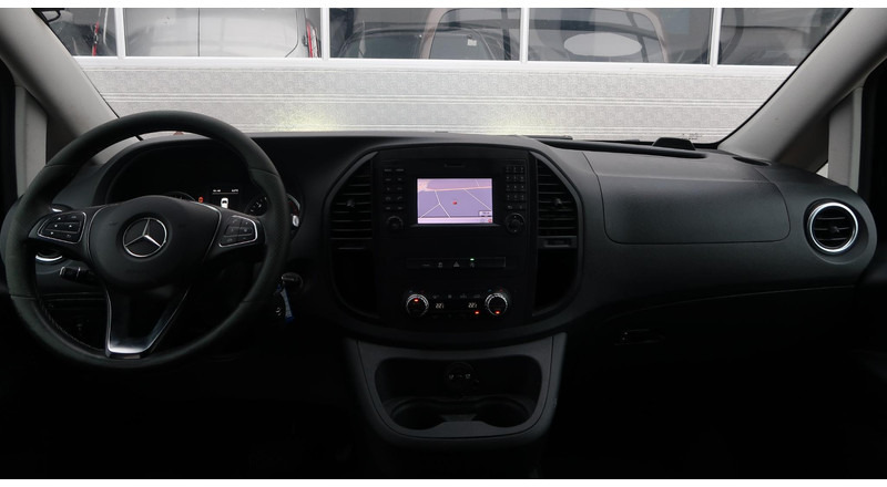 Mercedes-Benz Vito 119 CDI Extra Lang DC AUT/ LED/ CAMERA/ 2X SCHUIF/ CRUISE/ NAVI/ CLIMA/ LEDER/ TREKHAAK - Furgon i vogël, Kamioncine dopio kabinë: foto 5 Mercedes-Benz Vito 119 CDI Extra Lang DC AUT/ LED/ CAMERA/ 2X SCHUIF/ CRUISE/ NAVI/ CLIMA/ LEDER/ TREKHAAK - Furgon i vogël, Kamioncine dopio kabinë: foto 5