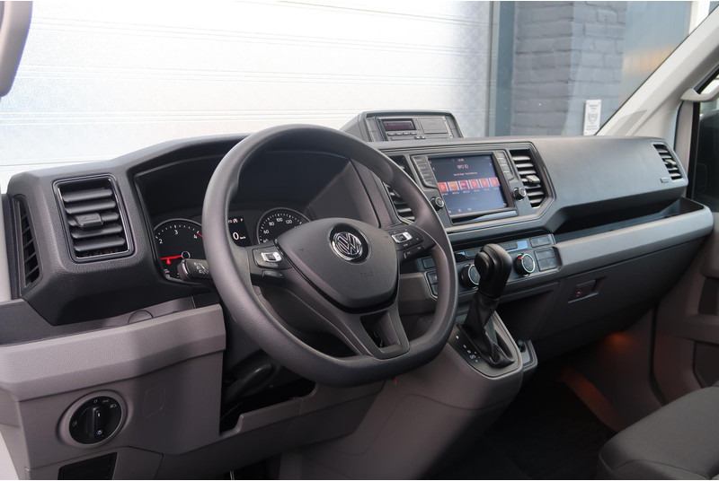Volkswagen Crafter 50 2.0 TDI DL L3H2 3.5 T/ LED/ CAMERA/ NAVI/ CRUISE/ CLIMA/ DUBBEL LUCHT - Furgon: foto 2 Volkswagen Crafter 50 2.0 TDI DL L3H2 3.5 T/ LED/ CAMERA/ NAVI/ CRUISE/ CLIMA/ DUBBEL LUCHT - Furgon: foto 2