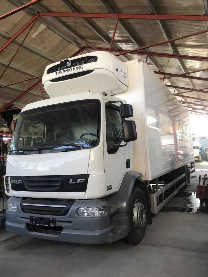 DAF LF 55.220 19T EURO5 THERMOKING T-1000R 3 TEMPERATURE - Kamion frigorifer: foto 1 DAF LF 55.220 19T EURO5 THERMOKING T-1000R 3 TEMPERATURE - Kamion frigorifer: foto 1