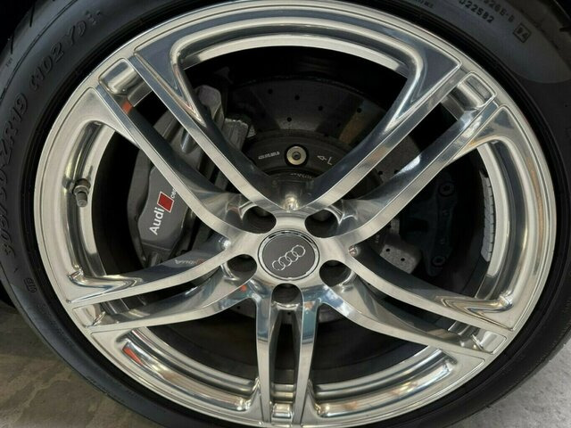 AUDI R8 4.2 FSI V8 quattro Coupé makellos!... - Veturë: foto 3 AUDI R8 4.2 FSI V8 quattro Coupé makellos!... - Veturë: foto 3