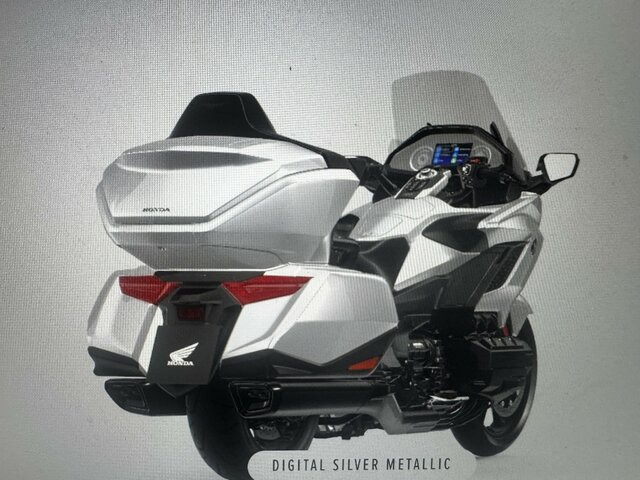HONDA Goldwing GL 1800 DCT Tour 50th Anniversary - Motoçikleta: foto 2 HONDA Goldwing GL 1800 DCT Tour 50th Anniversary - Motoçikleta: foto 2