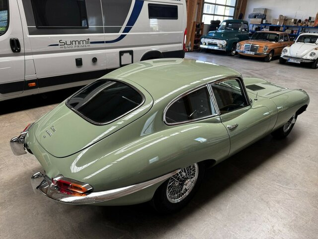 JAGUAR E-Type 4.2 Litre Serie 1.5 FHC Zustand 1... - Veturë: foto 4 JAGUAR E-Type 4.2 Litre Serie 1.5 FHC Zustand 1... - Veturë: foto 4