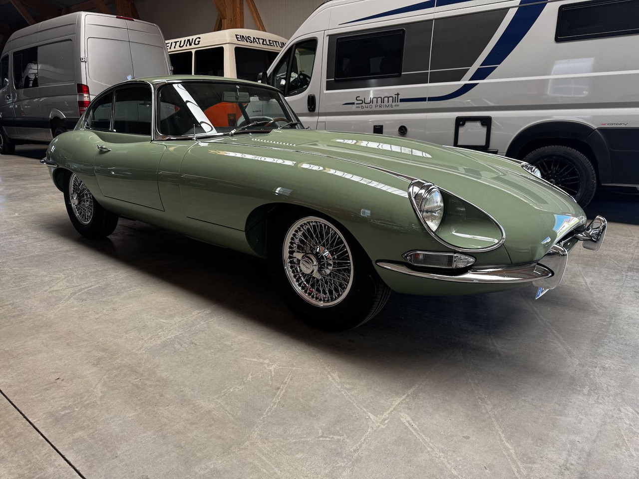 Jaguar E-Type 4.2 Litre Serie 1.5 FHC - Veturë: foto 4 Jaguar E-Type 4.2 Litre Serie 1.5 FHC - Veturë: foto 4