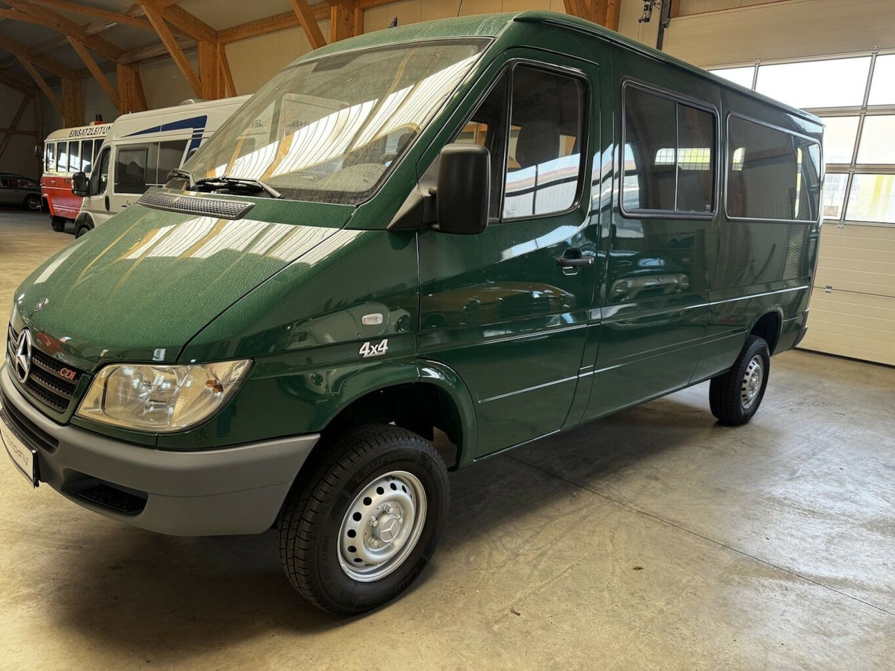 Mercedes-Benz Sprinter 313 CDI 4x4 Allrad ZG3 Topzustand! - Furgon pasagjerësh, Kamioncine dopio kabinë: foto 3 Mercedes-Benz Sprinter 313 CDI 4x4 Allrad ZG3 Topzustand! - Furgon pasagjerësh, Kamioncine dopio kabinë: foto 3