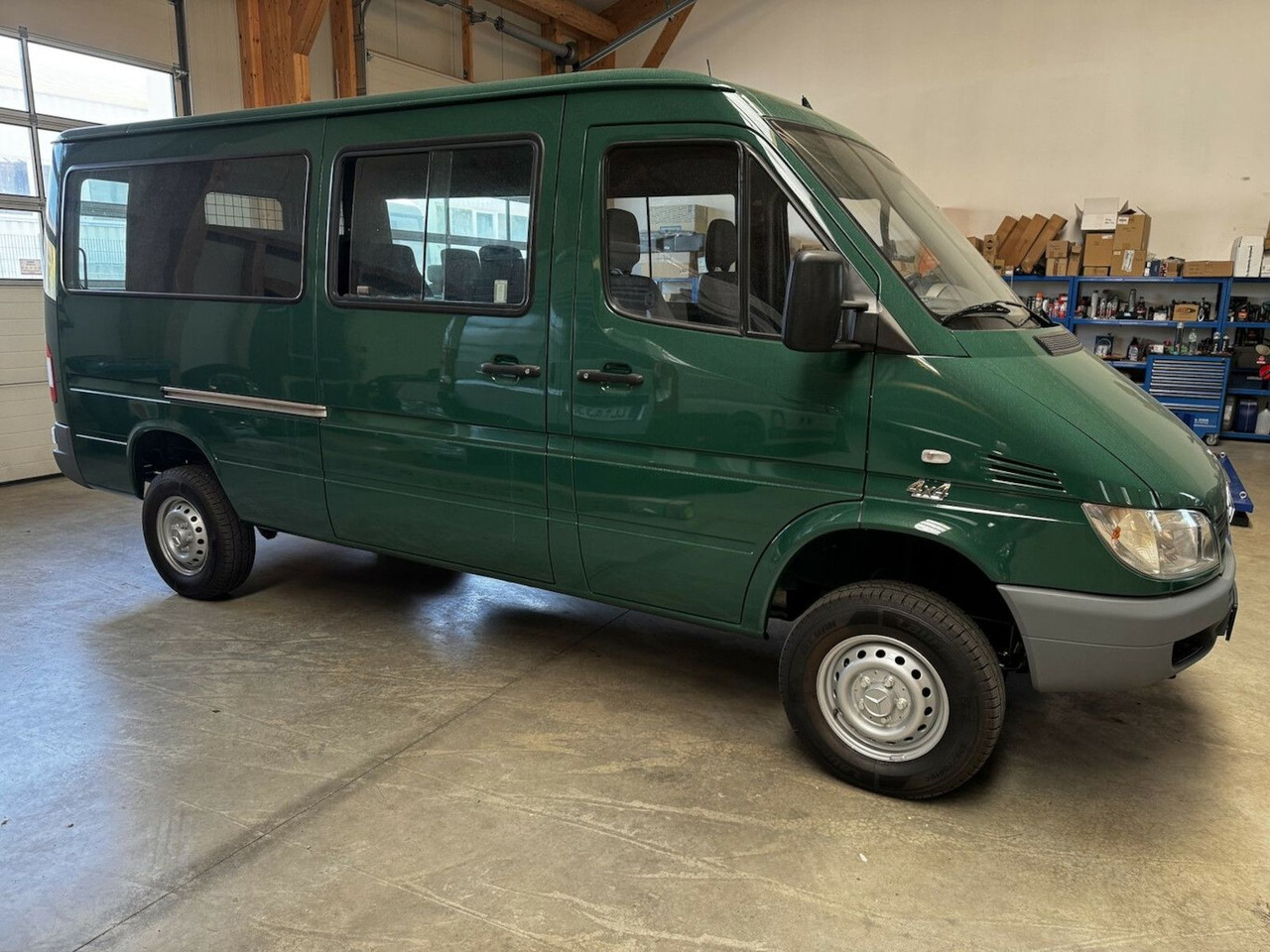 Mercedes-Benz Sprinter 313 CDI 4x4 Allrad ZG3 Topzustand! - Furgon pasagjerësh, Kamioncine dopio kabinë: foto 4 Mercedes-Benz Sprinter 313 CDI 4x4 Allrad ZG3 Topzustand! - Furgon pasagjerësh, Kamioncine dopio kabinë: foto 4
