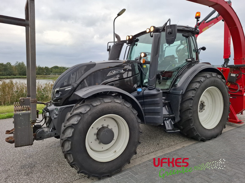 Valtra T 234 Direct TwinTrac - Traktor: foto 1 Valtra T 234 Direct TwinTrac - Traktor: foto 1