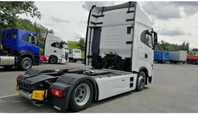 Iveco S-WAY AS440S48T | Leasing - Gjysmë-kamion: foto 4 Iveco S-WAY AS440S48T | Leasing - Gjysmë-kamion: foto 4