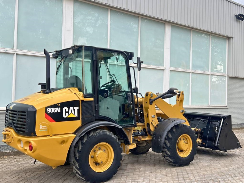 Cat 906 M 2016 - Fadrom me goma: foto 5 Cat 906 M 2016 - Fadrom me goma: foto 5