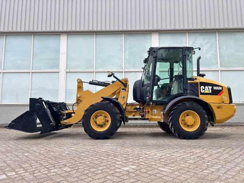 Cat 906 M 2016 - Fadrom me goma: foto 3 Cat 906 M 2016 - Fadrom me goma: foto 3