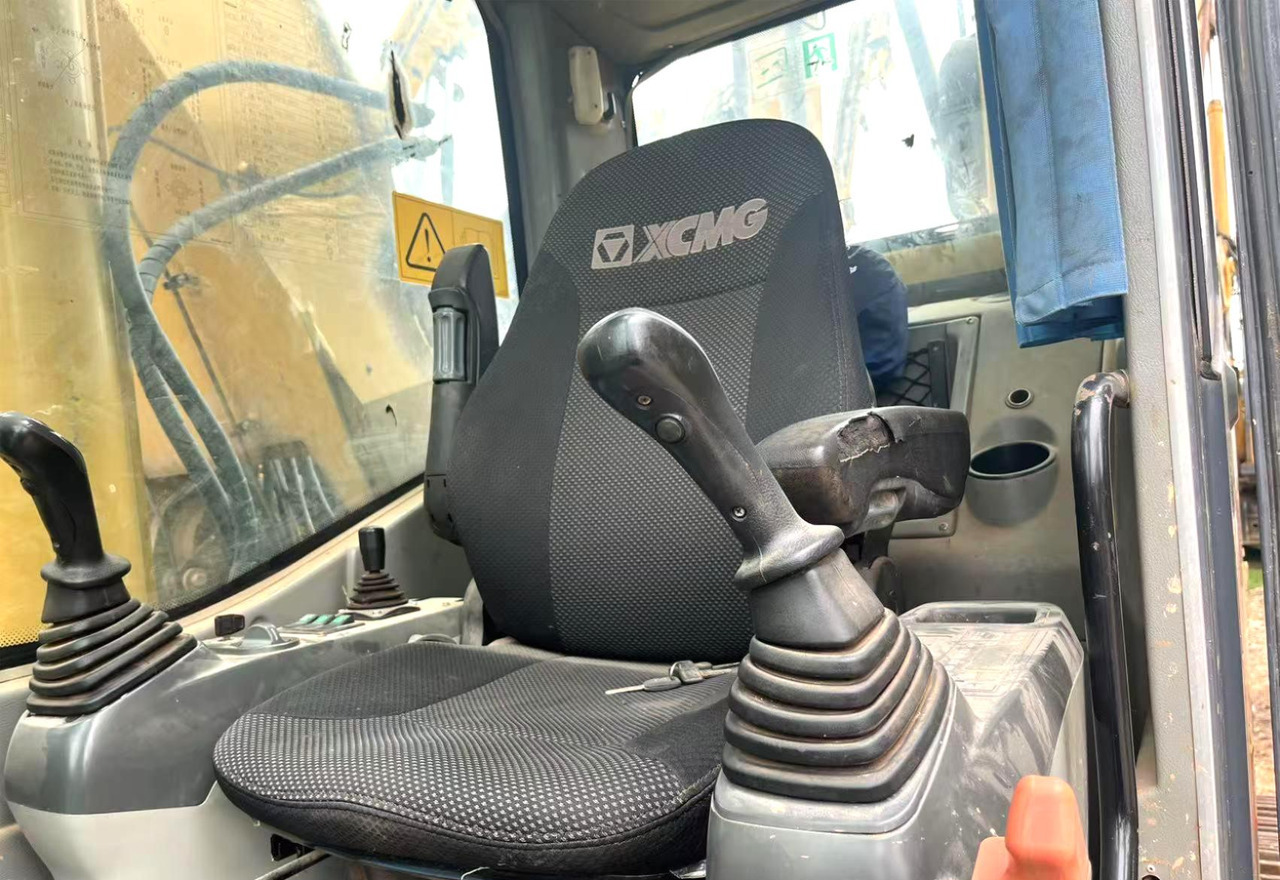 XCMG 2022 official used rotary drilling rig XR220D 67M price - Sondë shpimi: foto 3 XCMG 2022 official used rotary drilling rig XR220D 67M price - Sondë shpimi: foto 3