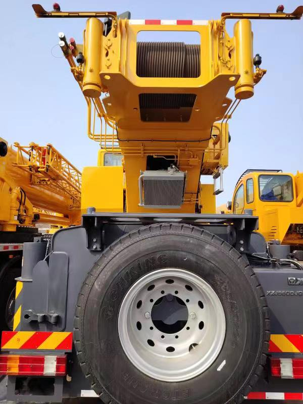 XCMG Factory 180 Ton Used QY180K5C Telescopic Boom Truck Mounted Crane Price List - Autovinç: foto 4 XCMG Factory 180 Ton Used QY180K5C Telescopic Boom Truck Mounted Crane Price List - Autovinç: foto 4
