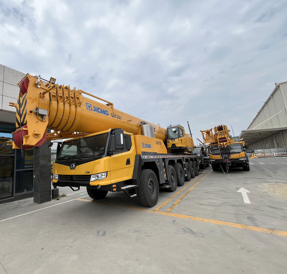 XCMG Factory Second Hand Mobile Truck Crane QAY200 200 Ton All Terrain Cranes In Good Condition - Vinç për të gjitha terrenet: foto 3 XCMG Factory Second Hand Mobile Truck Crane QAY200 200 Ton All Terrain Cranes In Good Condition - Vinç për të gjitha terrenet: foto 3