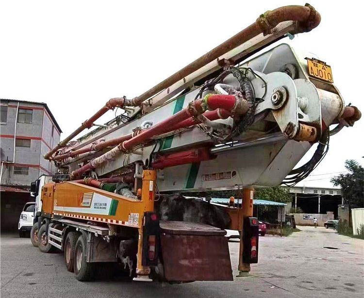XCMG Hb62V Euro 5 2019 Year Second Hand Truck-Mounted Concrete Pump Truck - Pompë betoni: foto 5 XCMG Hb62V Euro 5 2019 Year Second Hand Truck-Mounted Concrete Pump Truck - Pompë betoni: foto 5