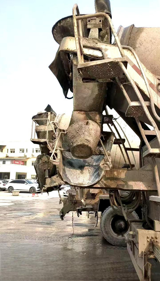 XCMG Official Construction Cement Mixer G4804B 12m³ Used Mobile Concrete Mixer Truck for sale - Mikser betoni: foto 5 XCMG Official Construction Cement Mixer G4804B 12m³ Used Mobile Concrete Mixer Truck for sale - Mikser betoni: foto 5