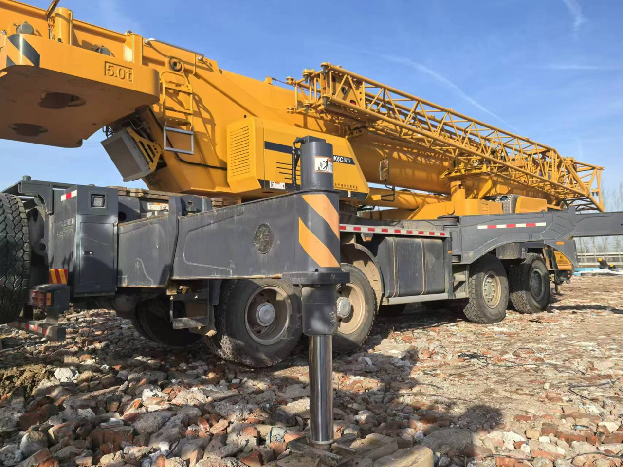 Lizingu i  XCMG Official Price Of Mobile Crane QY80K6C Second Hand Boom Truck Crane Price List XCMG Official Price Of Mobile Crane QY80K6C Second Hand Boom Truck Crane Price List: foto 6