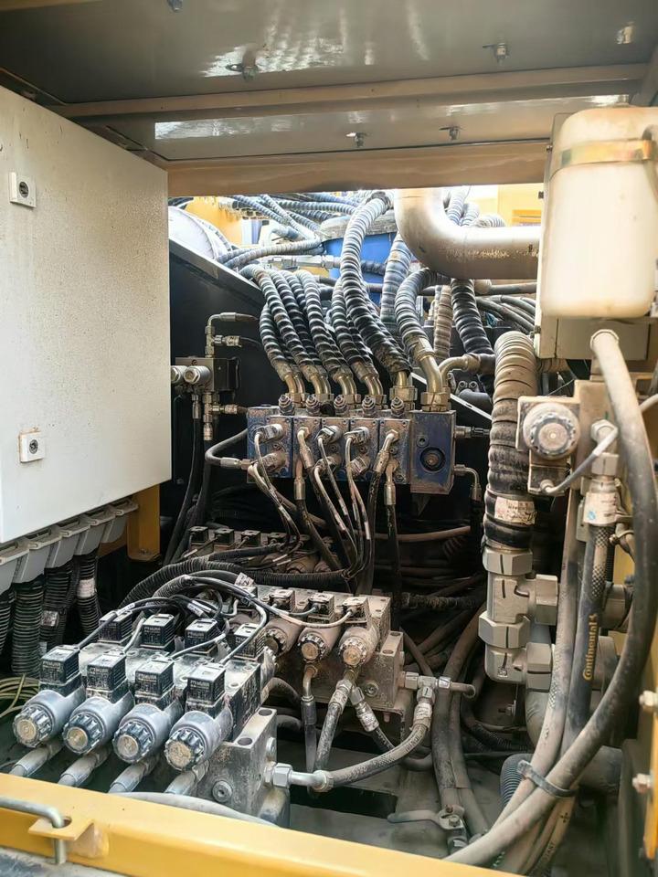 XCMG Official Second Hand Rotary Drill Machine XR160E Small Crawler Drill Rig Hot Sale - Sondë shpimi: foto 5 XCMG Official Second Hand Rotary Drill Machine XR160E Small Crawler Drill Rig Hot Sale - Sondë shpimi: foto 5