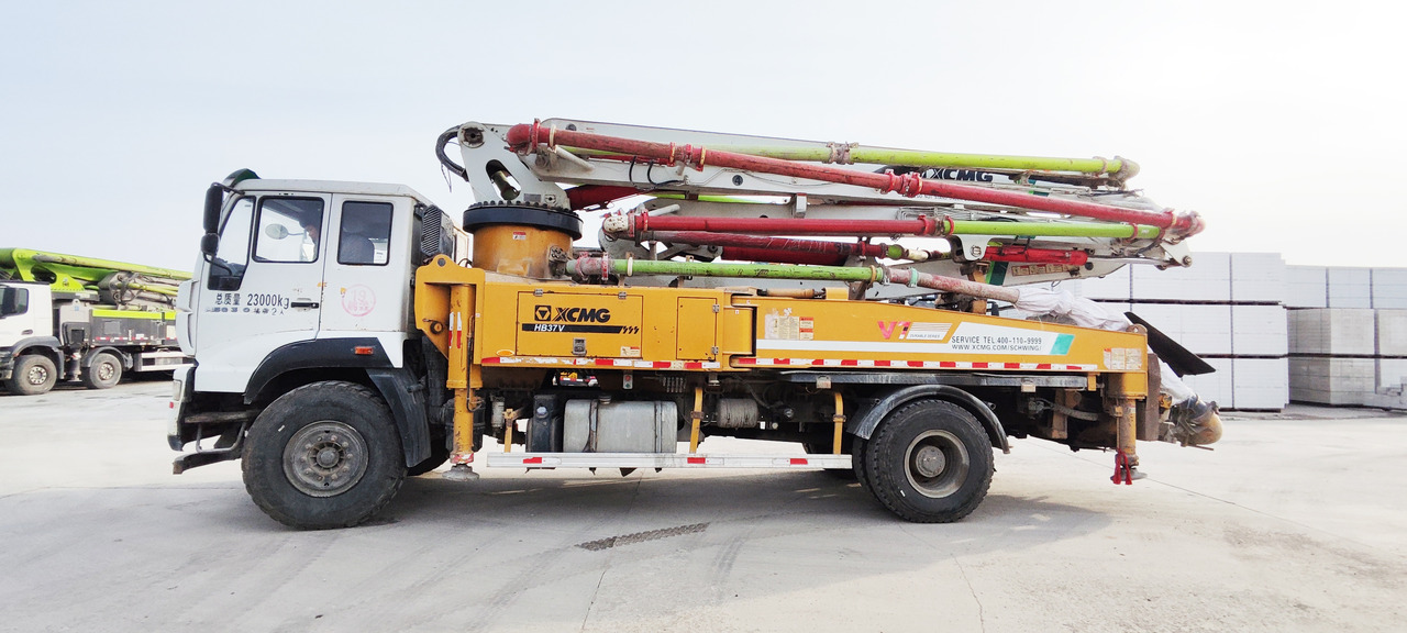 XCMG Official Used Concrete Pump Truck HB37V 37 Meters Cement Pump Machine Price For Sale - Pompë betoni: foto 4 XCMG Official Used Concrete Pump Truck HB37V 37 Meters Cement Pump Machine Price For Sale - Pompë betoni: foto 4