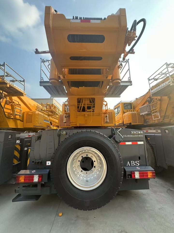 XCMG Official Used Mobile Hydraulic Truck Cranes XCA180L8C All Terrain Cranes Price - Vinç për të gjitha terrenet: foto 5 XCMG Official Used Mobile Hydraulic Truck Cranes XCA180L8C All Terrain Cranes Price - Vinç për të gjitha terrenet: foto 5