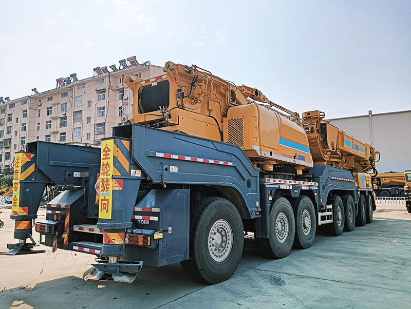XCMG XCA500 used 500 ton hydraulic telescopic boom all terrain crane - Vinç për të gjitha terrenet: foto 5 XCMG XCA500 used 500 ton hydraulic telescopic boom all terrain crane - Vinç për të gjitha terrenet: foto 5