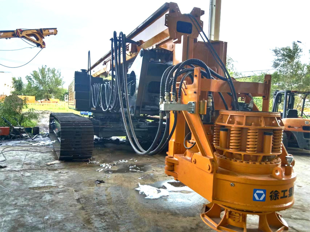 XCMG XCMG Officail XR220D used hydraulic rotary drilling rig for sale - Sondë shpimi: foto 2 XCMG XCMG Officail XR220D used hydraulic rotary drilling rig for sale - Sondë shpimi: foto 2