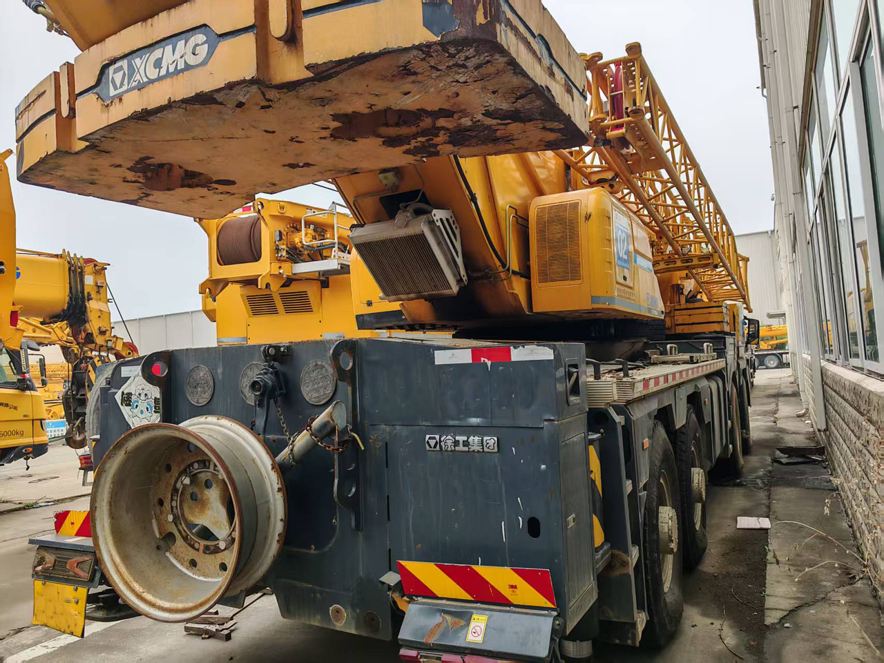 XCMG XCT80L6 80ton Mobile used hoist machine Lifting Truck Crane for Sale - Autovinç: foto 2 XCMG XCT80L6 80ton Mobile used hoist machine Lifting Truck Crane for Sale - Autovinç: foto 2