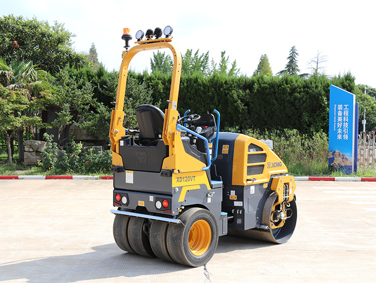 XCMG XD120VT diesel 2ton Light Mini Road Roller Machine - Rul rrugësh: foto 4 XCMG XD120VT diesel 2ton Light Mini Road Roller Machine - Rul rrugësh: foto 4