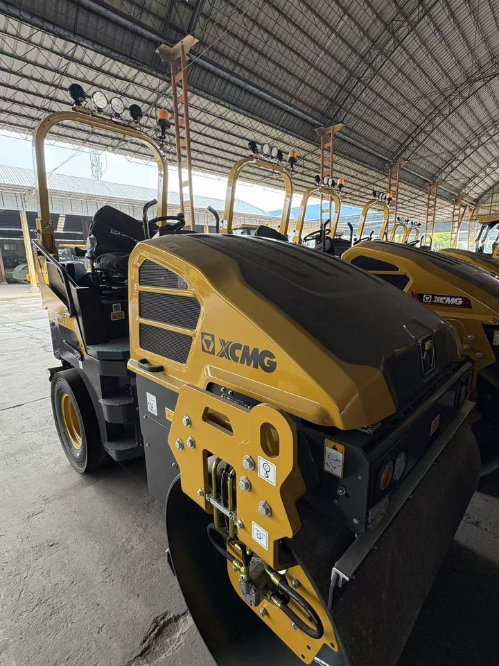 XCMG XD140VT 4ton small Light Diesel Vibratory Road Roller - Mini rul: foto 3 XCMG XD140VT 4ton small Light Diesel Vibratory Road Roller - Mini rul: foto 3