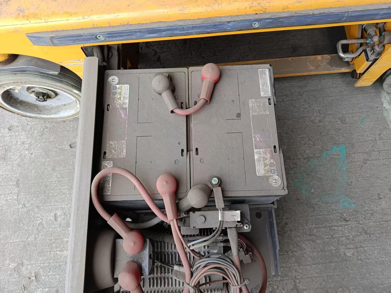 XCMG XG0607DC 6m hydraulic mobile scissor lift price - Ngritës gërshërë: foto 2 XCMG XG0607DC 6m hydraulic mobile scissor lift price - Ngritës gërshërë: foto 2