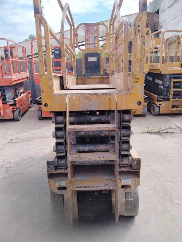 XCMG XG1008HA-Li 10m used Lithium battery scissor aerial work platform - Ngritës gërshërë: foto 2 XCMG XG1008HA-Li 10m used Lithium battery scissor aerial work platform - Ngritës gërshërë: foto 2